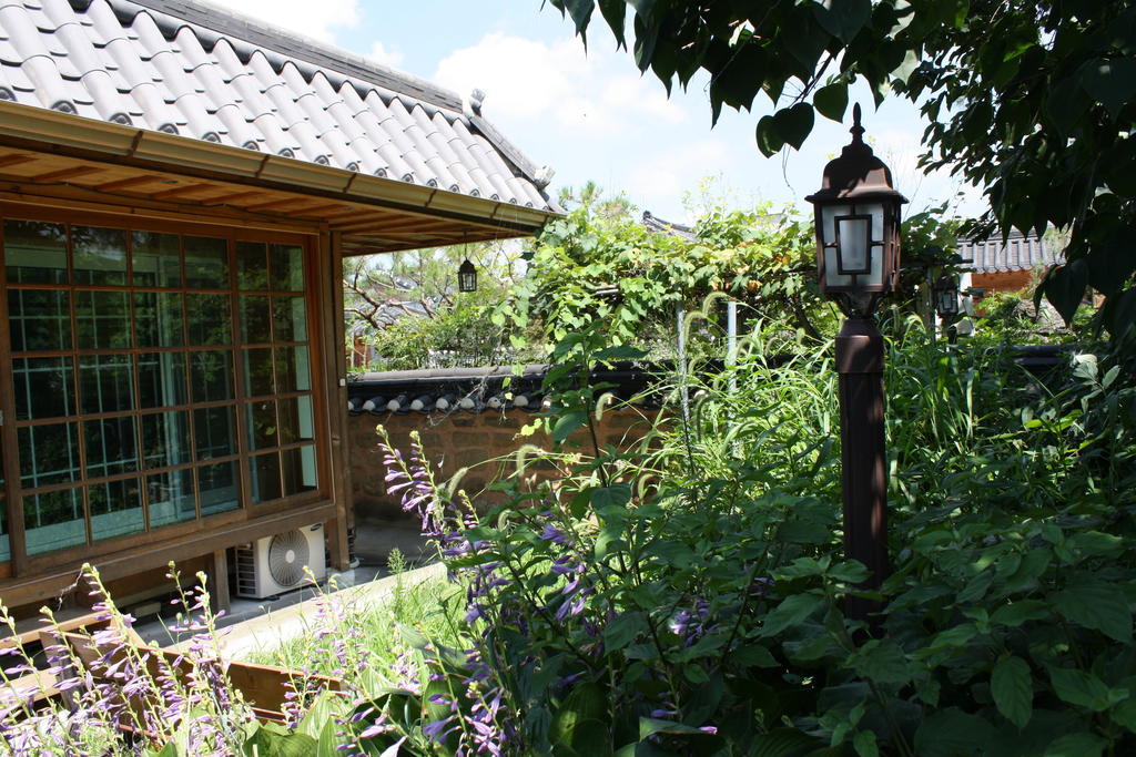 Hotel Dukmanjae Jeonju Exterior foto